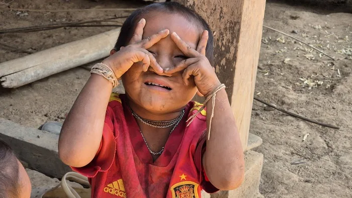 Peekeboo Laos Peekeboo Laos